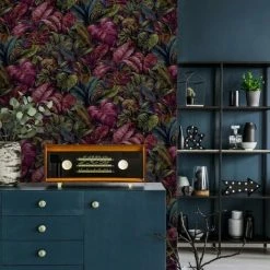 HOLDEN DECOR Holden Décor Anori Tropical Leaves Wallpaper (10m X 53cm) (Plum)